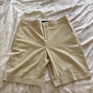 Brand new. Banana Republic short